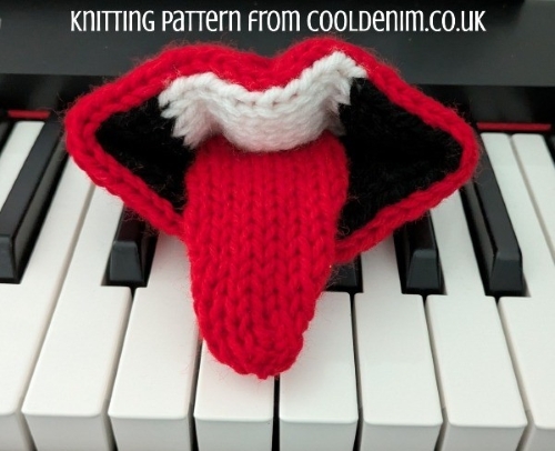 knitted mouth and tongue